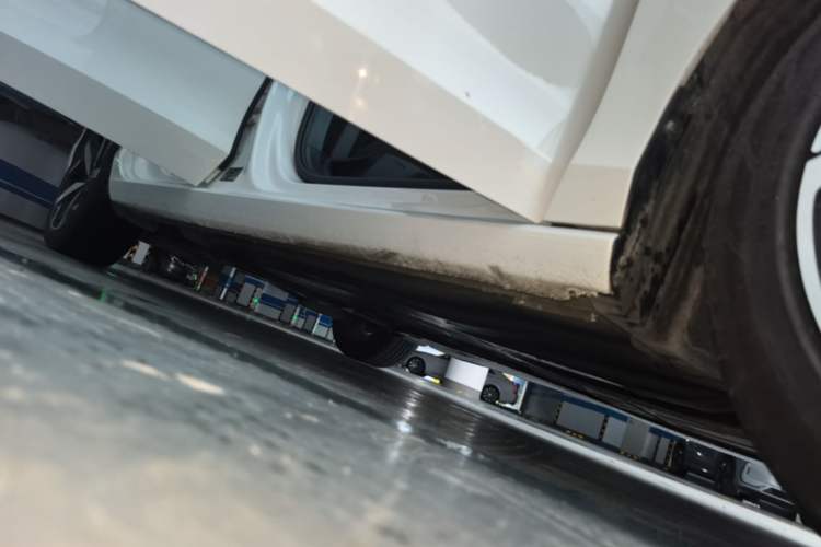 Used Volkswagen Lamando 2024 Lavida L 280TSI DSG Cool & Spicy Edition Right Side Sill