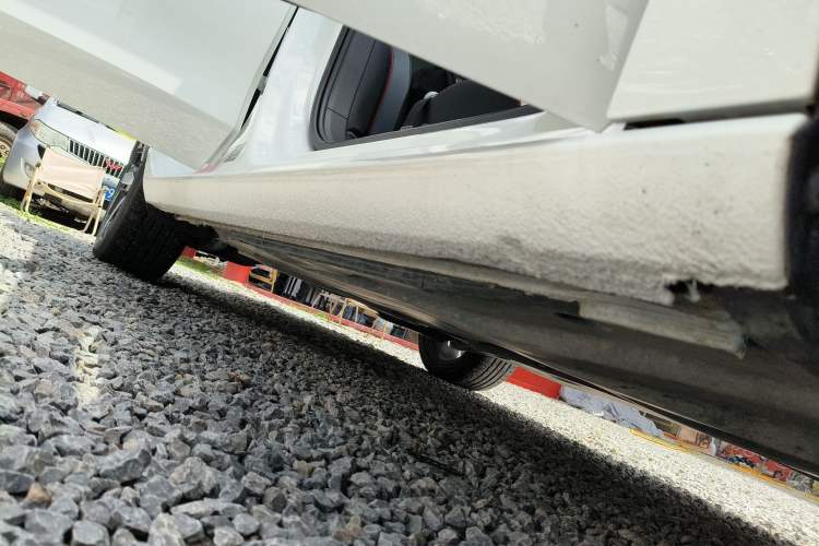 Used Volkswagen Lamando 2024 Lavida L 280TSI DSG Cool & Spicy Edition Right Side Sill