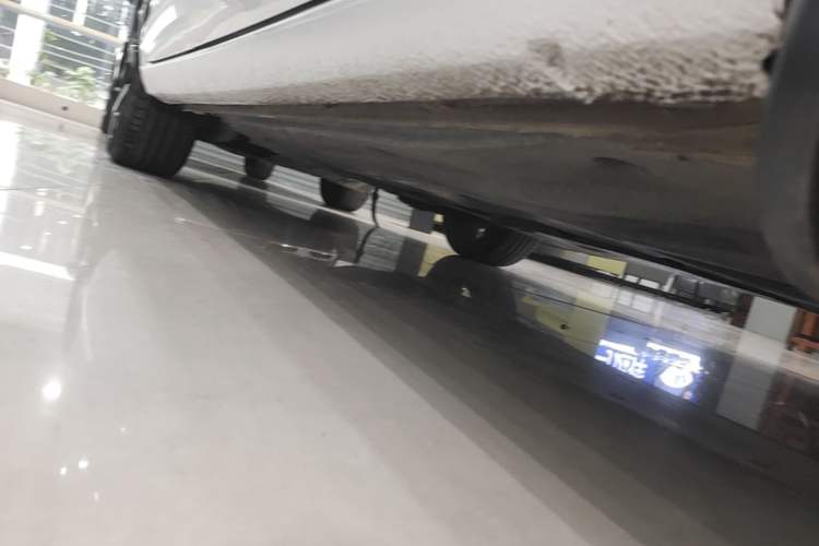 Used Volkswagen Lamando 2024 Lavida L 280TSI DSG Cool & Spicy Edition Right Side Sill