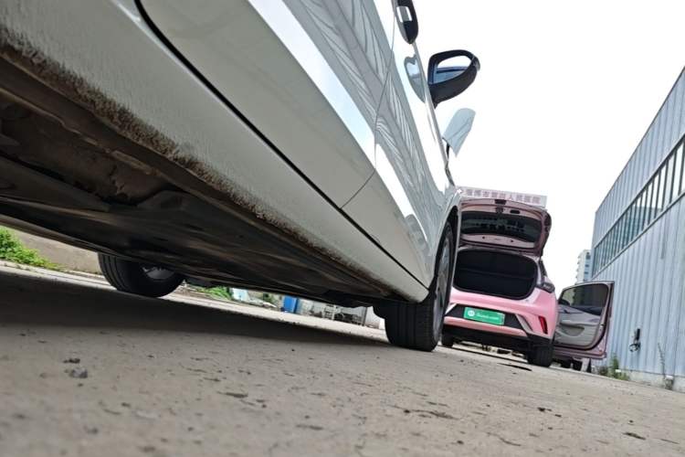 Used Volkswagen Lamando 2024 Lavida L 280TSI DSG Spicy Edition Right Side Sill