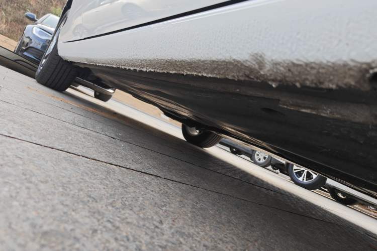 Used Volkswagen Lamando 2024 Lingdu L 200TSI DSG Trendy & Spicy Edition Right Side Sill