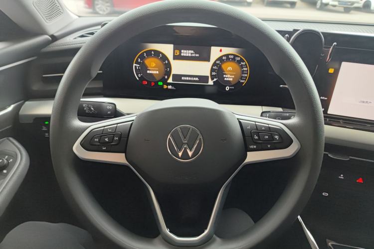 Used Volkswagen Lamando 2024 Lingdu L 200TSI DSG Trendy & Spicy Edition Steering Wheel
