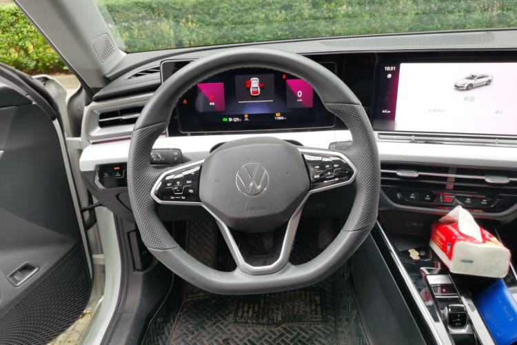 Used Volkswagen Lamando 2024 Lavida L 280TSI DSG Cool & Spicy Edition Steering Wheel