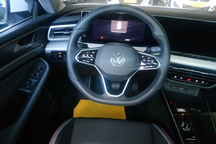 Used Volkswagen Lamando 2024 Lavida L 280TSI DSG Cool & Spicy Edition Steering Wheel