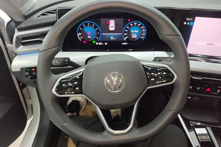 Used Volkswagen Lamando 2024 Lavida L 280TSI DSG Cool & Spicy Edition Steering Wheel