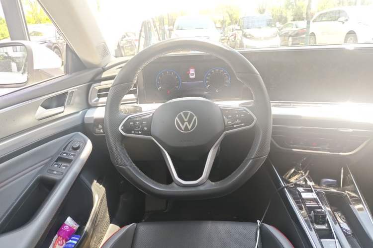 Used Volkswagen Lamando 2024 Lavida L 280TSI DSG Cool & Spicy Edition Steering Wheel