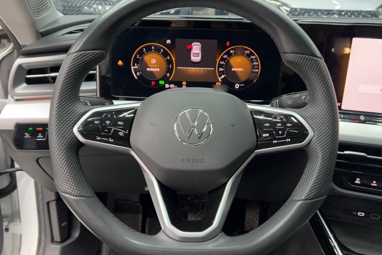 Used Volkswagen Lamando 2024 Lavida L 280TSI DSG Cool & Spicy Edition Steering Wheel