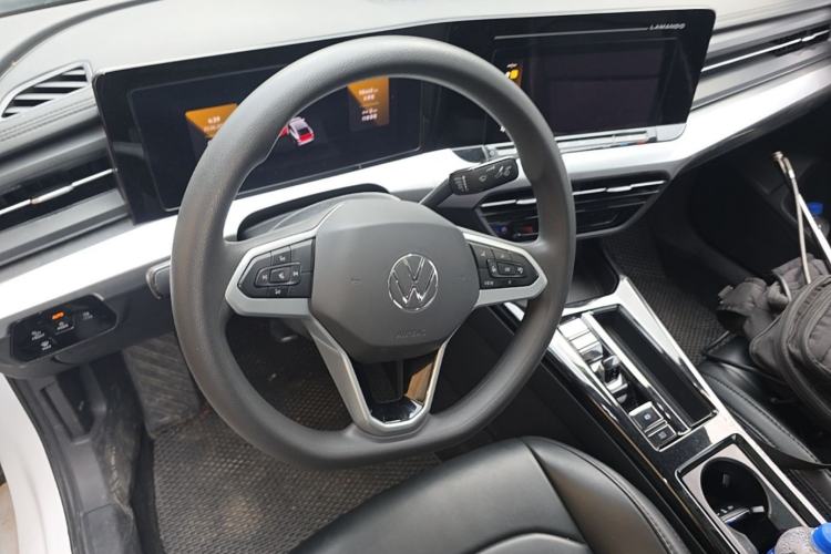 Used Volkswagen Lamando 2024 Lingdu L 200TSI DSG Trendy & Spicy Edition Steering Wheel