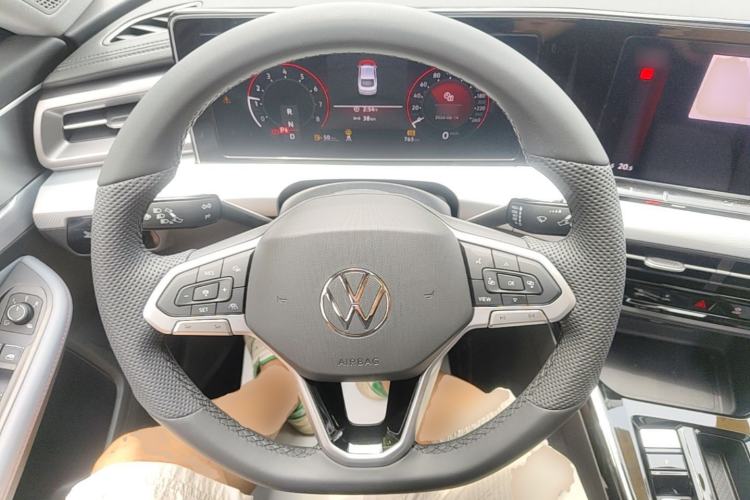 Used Volkswagen Lamando 2024 Lavida L 280TSI DSG Cool & Spicy Edition Steering Wheel