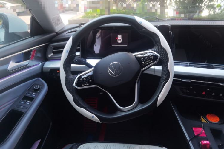 Used Volkswagen Lamando 2024 Lavida L 280TSI DSG Cool & Spicy Edition Steering Wheel