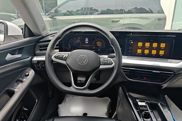 Used Volkswagen Lamando 2024 Lingdu L 200TSI DSG Trendy & Spicy Edition Steering Wheel