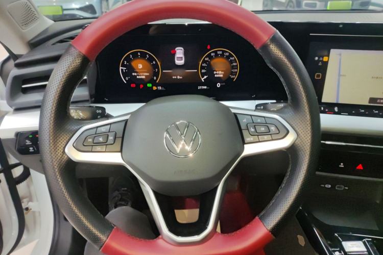Used Volkswagen Lamando 2024 Lingdu L 200TSI DSG Trendy & Spicy Edition Steering Wheel