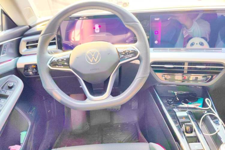 Used Volkswagen Lamando 2024 Lavida L 280TSI DSG Cool & Spicy Edition Steering Wheel