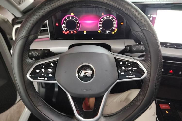 Used Volkswagen Lamando 2024 Lavida L 280TSI DSG Cool & Spicy Edition Steering Wheel