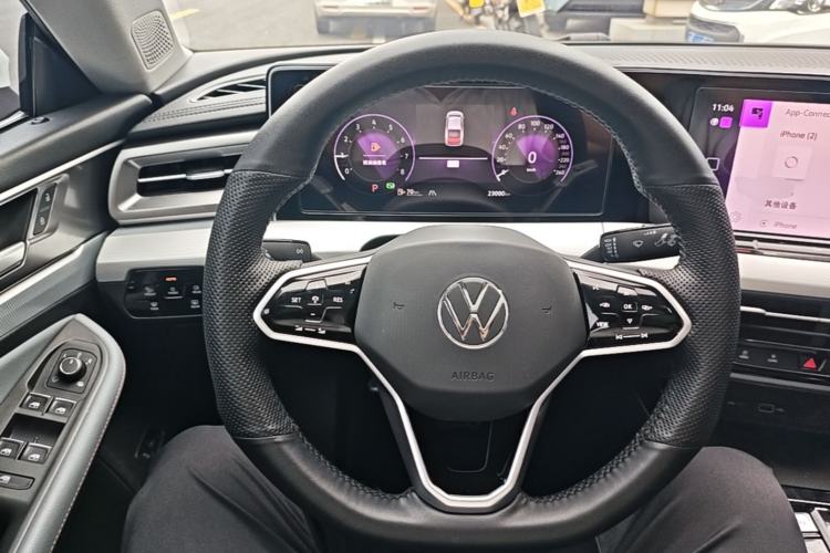 Used Volkswagen Lamando 2024 Lavida L 280TSI DSG Cool & Spicy Edition Steering Wheel