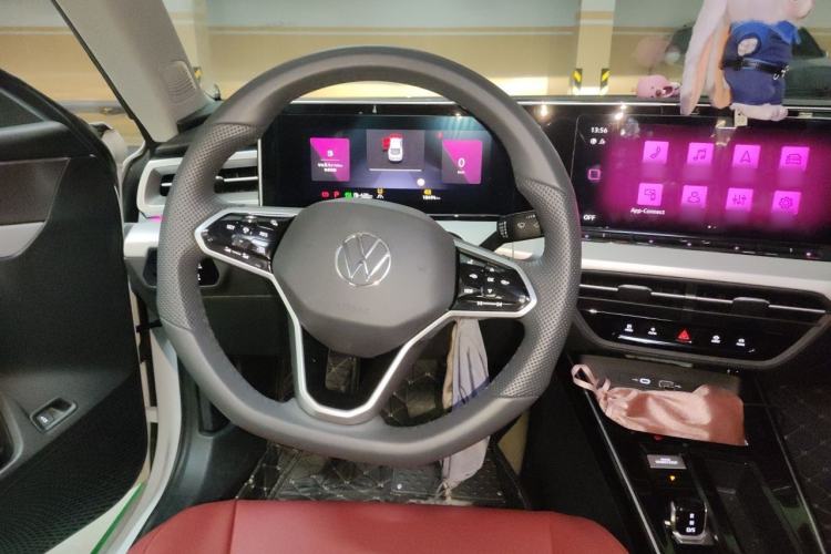 Used Volkswagen Lamando 2024 Lavida L 280TSI DSG Cool & Spicy Edition Steering Wheel