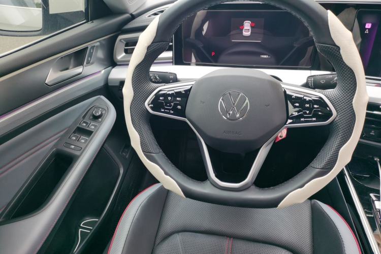 Used Volkswagen Lamando 2024 Lavida L 280TSI DSG Cool & Spicy Edition Steering Wheel