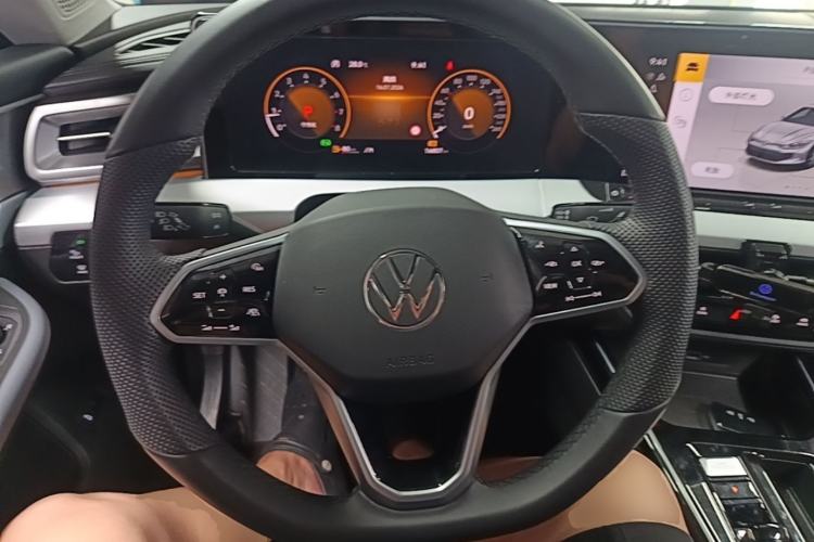 Used Volkswagen Lamando 2024 Lavida L 280TSI DSG Cool & Spicy Edition Steering Wheel