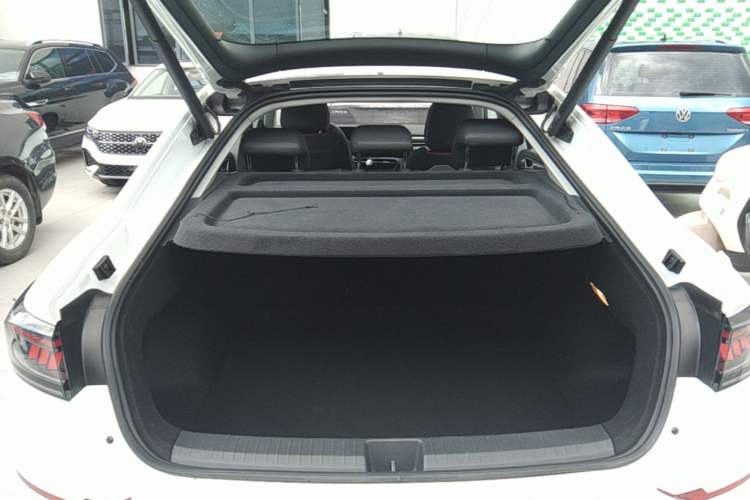 Used Volkswagen Lamando 2024 Lavida L 280TSI DSG Cool & Spicy Edition Trunk