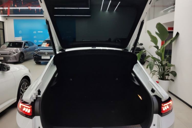 Used Volkswagen Lamando 2024 Lavida L 280TSI DSG Cool & Spicy Edition Trunk