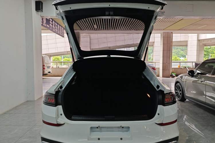 Used Volkswagen Lamando 2024 Lavida L 280TSI DSG Spicy Edition Trunk