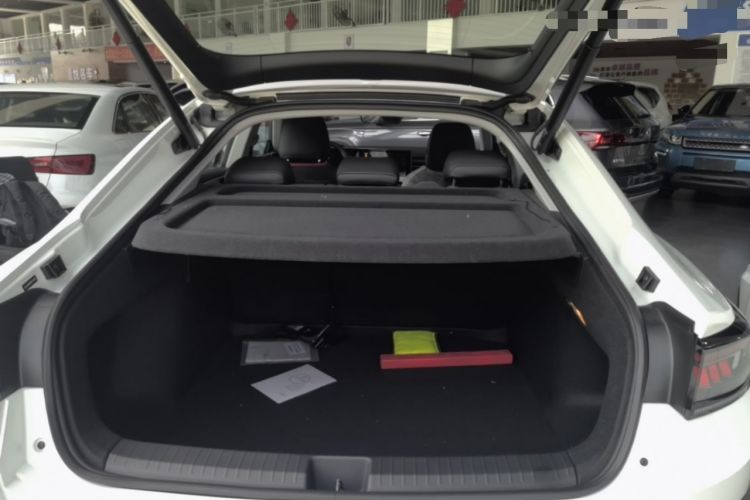 Used Volkswagen Lamando 2024 Lavida L 280TSI DSG Cool & Spicy Edition Trunk