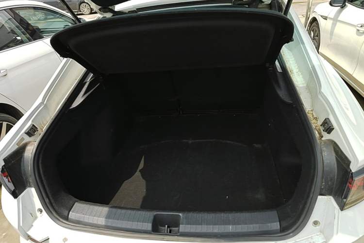 Used Volkswagen Lamando 2024 Lingdu L 200TSI DSG Trendy & Spicy Edition Trunk