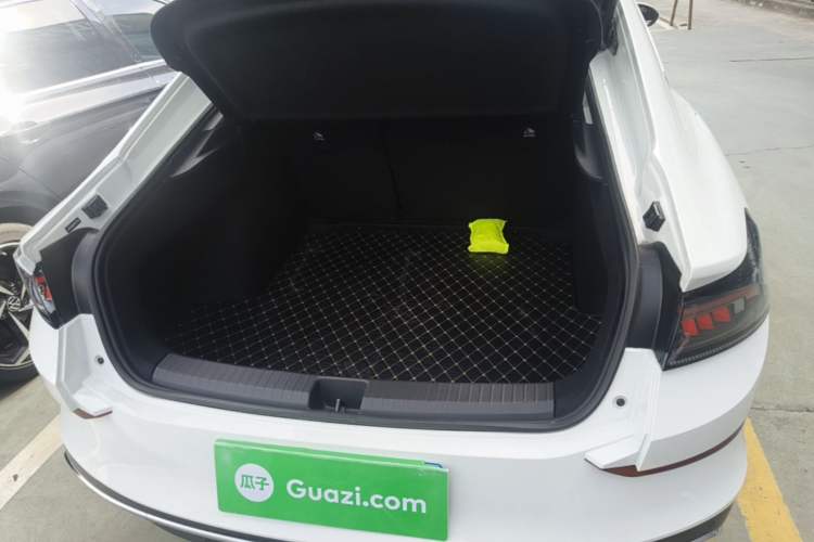 Used Volkswagen Lamando 2024 Lavida L 280TSI DSG Cool & Spicy Edition Trunk