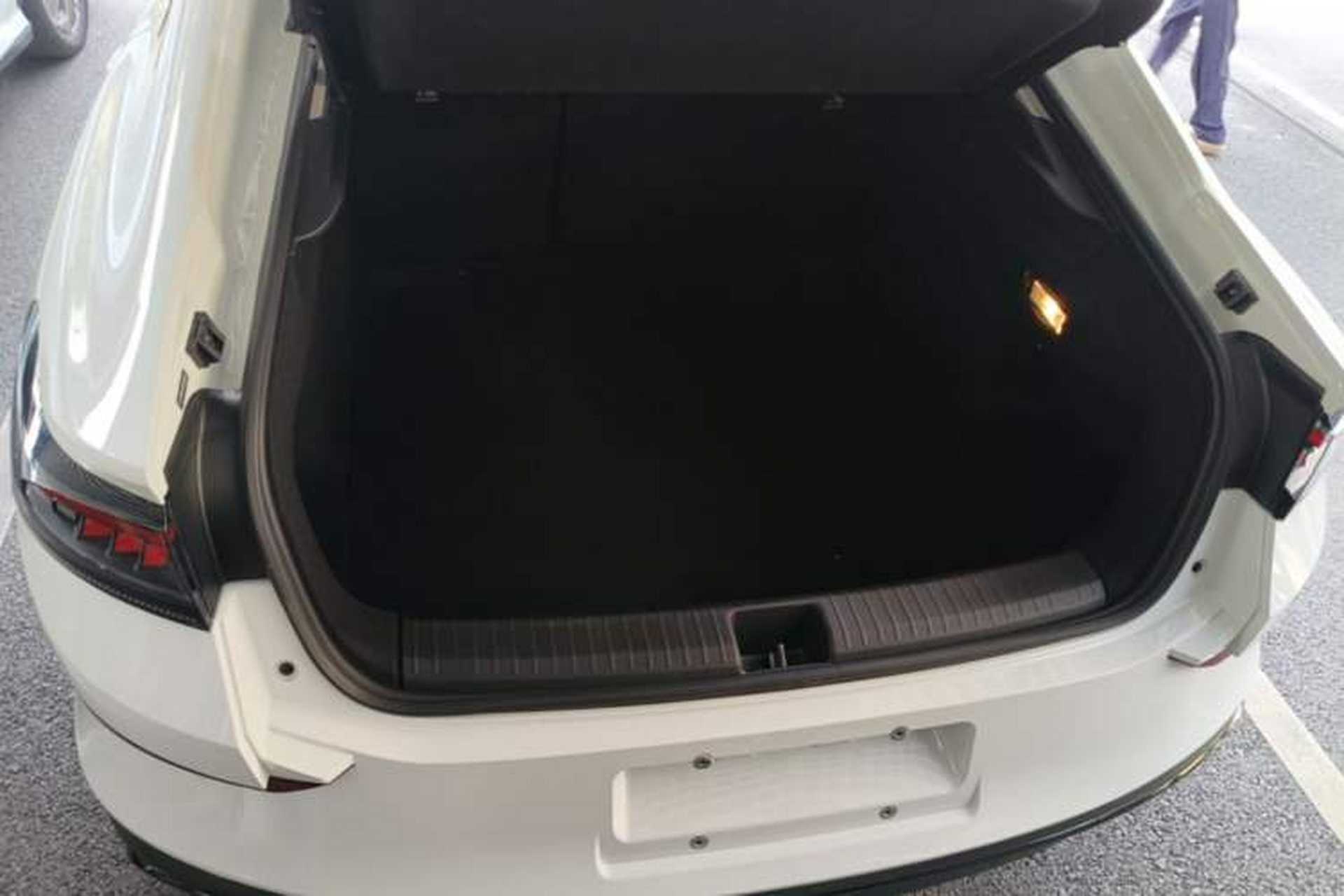 Used Volkswagen Lamando 2024 Lingdu L 200TSI DSG Trendy & Spicy Edition Trunk