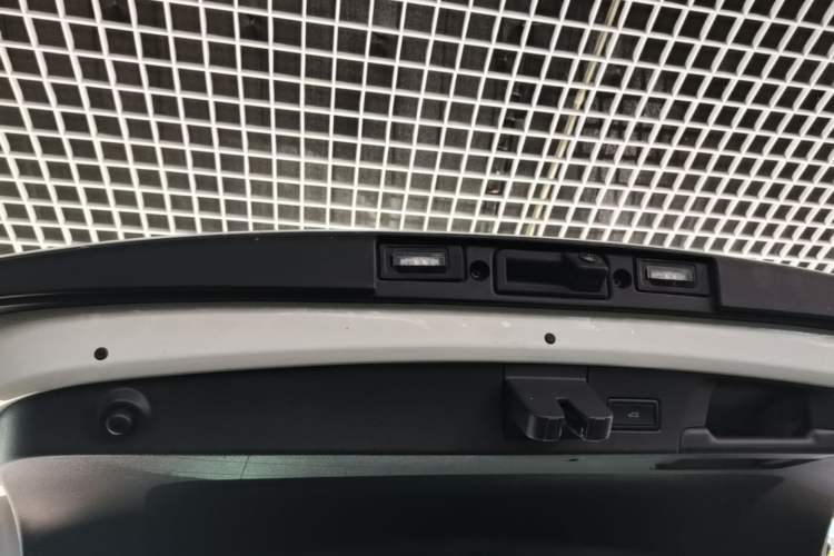 Used Volkswagen Lamando 2024 Lavida L 280TSI DSG Cool & Spicy Edition Trunk