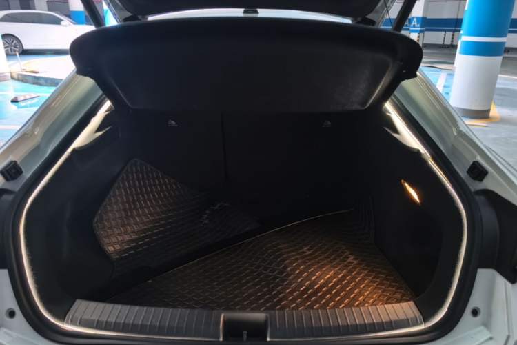 Used Volkswagen Lamando 2024 Lavida L 280TSI DSG Cool & Spicy Edition Trunk
