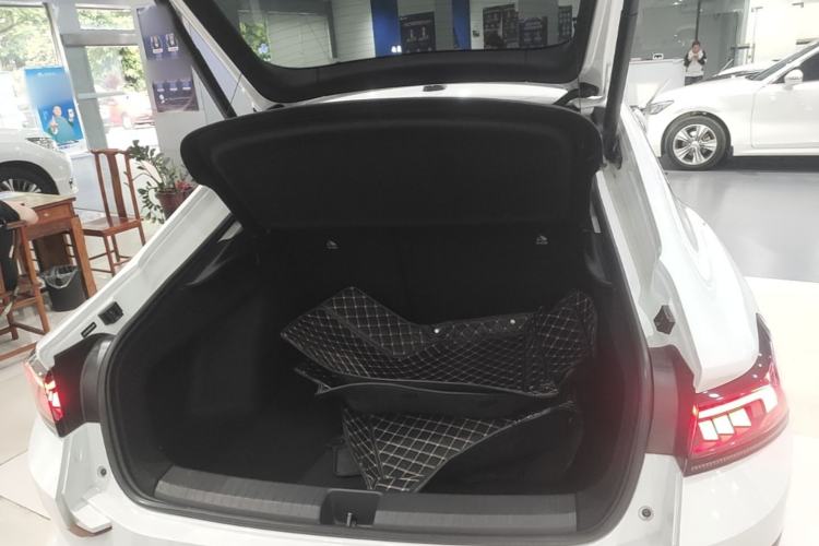 Used Volkswagen Lamando 2024 Lavida L 280TSI DSG Cool & Spicy Edition Trunk
