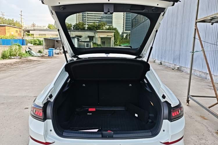 Used Volkswagen Lamando 2024 Lavida L 280TSI DSG Spicy Edition Trunk