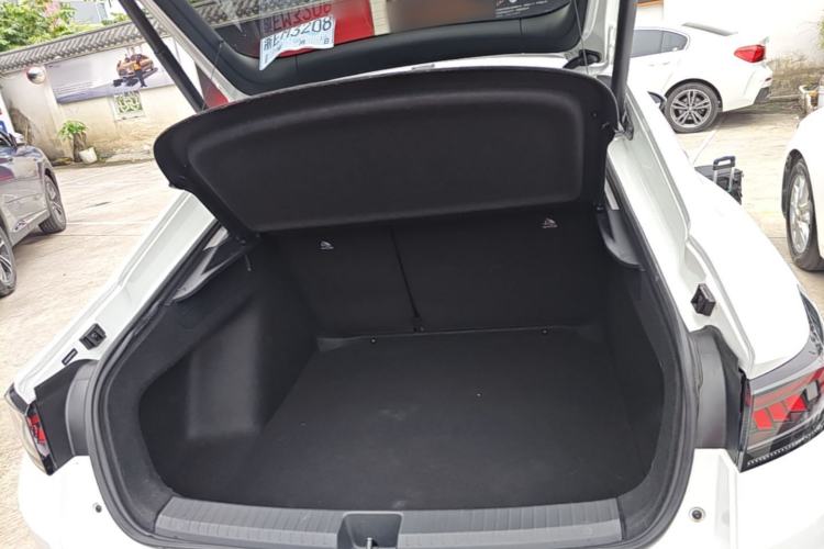 Used Volkswagen Lamando 2024 Lavida L 280TSI DSG Cool & Spicy Edition Trunk