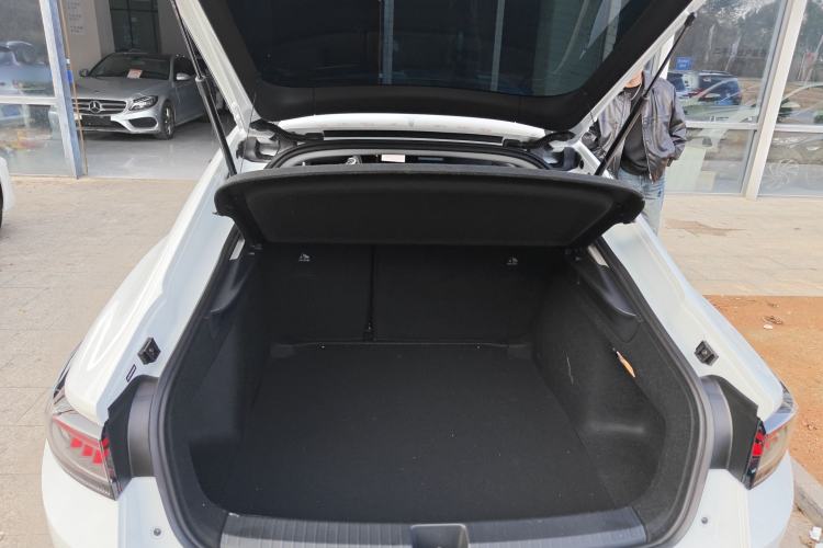 Used Volkswagen Lamando 2024 Lingdu L 200TSI DSG Trendy & Spicy Edition Trunk