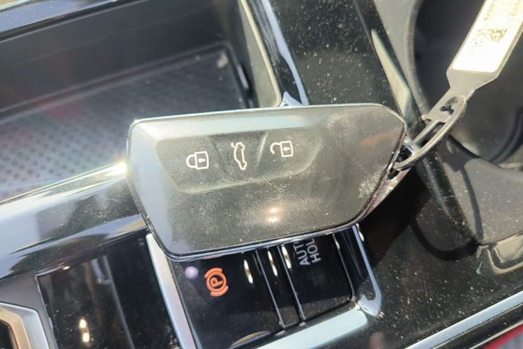 Used Volkswagen Lamando 2024 Lavida L 280TSI DSG Cool & Spicy Edition Vehicle Key
