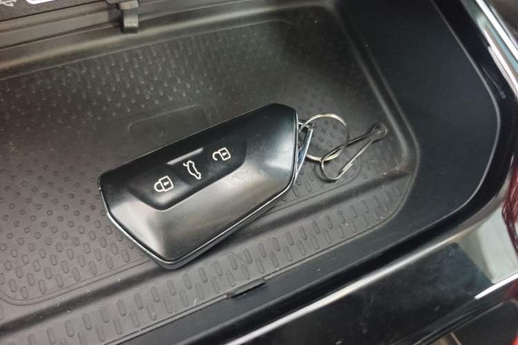 Used Volkswagen Lamando 2024 Lavida L 280TSI DSG Cool & Spicy Edition Vehicle Key