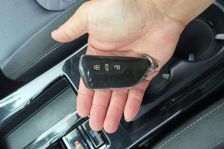 Used Volkswagen Lamando 2024 Lingdu L 200TSI DSG Trendy & Spicy Edition Vehicle Key