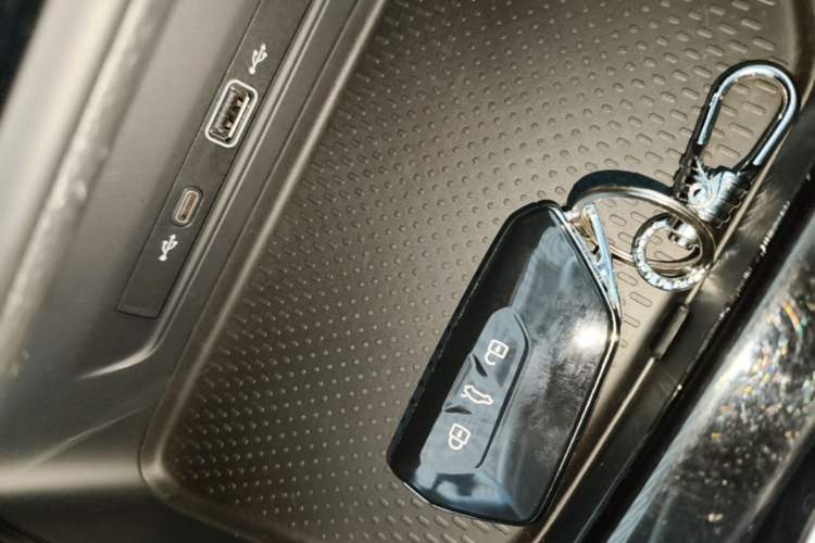 Used Volkswagen Lamando 2024 Lingdu L 200TSI DSG Trendy & Spicy Edition Vehicle Key