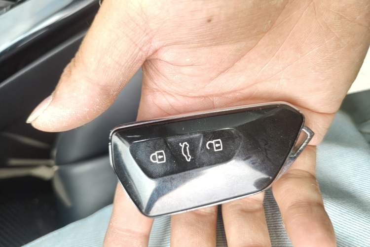 Used Volkswagen Lamando 2024 Lingdu L 200TSI DSG Trendy & Spicy Edition Vehicle Key