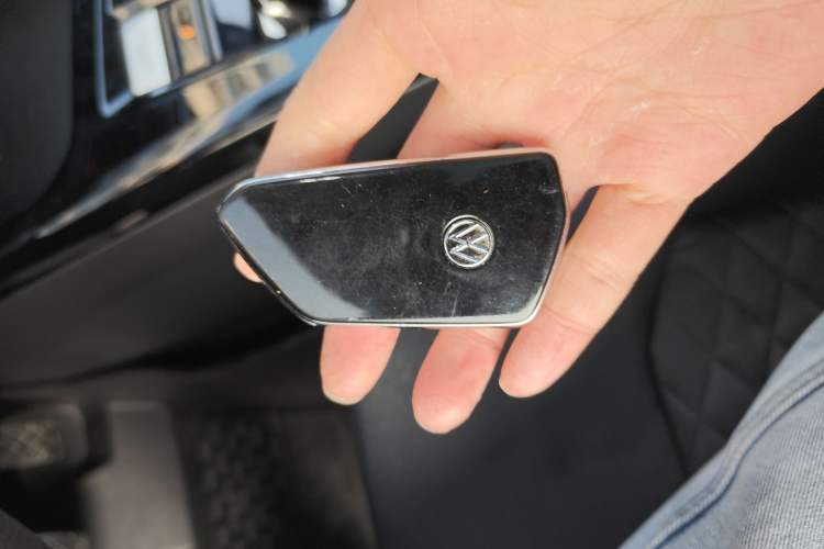 Used Volkswagen Lamando 2024 Lingdu L 200TSI DSG Trendy & Spicy Edition Vehicle Key