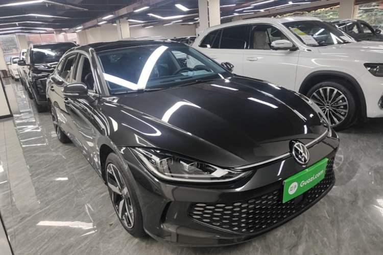 Used Volkswagen Lamando 2025 Lavida L 280TSI DSG Cool & Spicy Edition Front Right 45 Deg