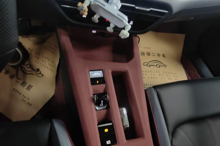 Used Volkswagen Lamando 2025 Lavida L 280TSI DSG Cool & Spicy Edition Gear Lever