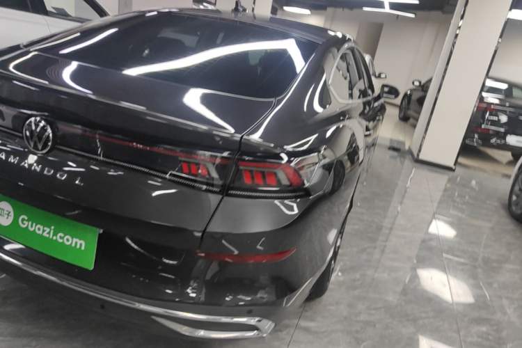 Used Volkswagen Lamando 2025 Lavida L 280TSI DSG Cool & Spicy Edition Right Rear Taillight