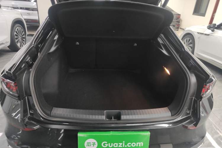 Used Volkswagen Lamando 2025 Lavida L 280TSI DSG Cool & Spicy Edition Trunk
