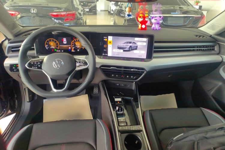 Used Volkswagen Lamando 2025 Lavida L 280TSI DSG Cool & Spicy Edition Center Console