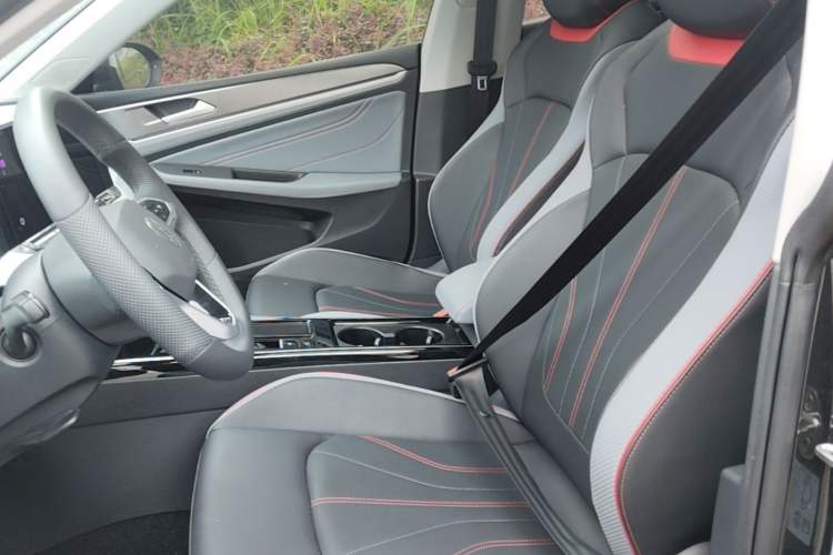 Used Volkswagen Lamando 2025 Lavida L 280TSI DSG Cool & Spicy Edition Left Front Seat