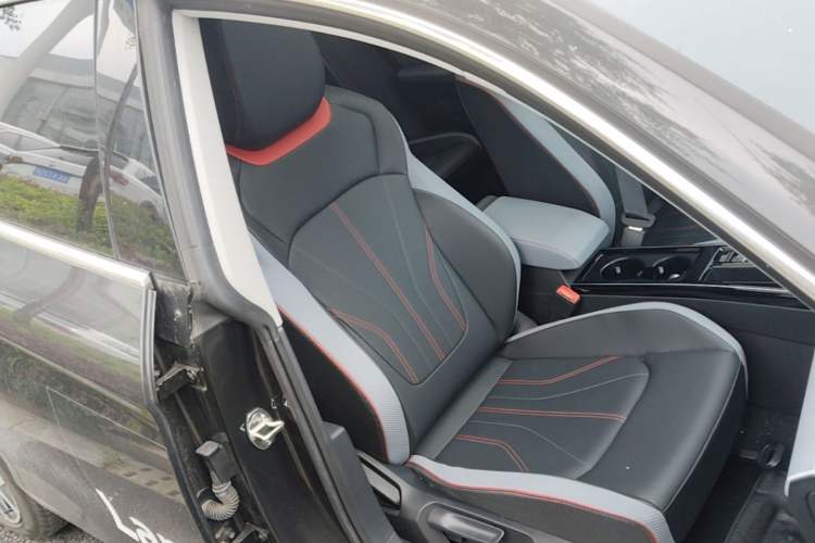 Used Volkswagen Lamando 2025 Lavida L 280TSI DSG Cool & Spicy Edition Right Front Seat