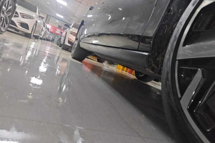 Used Volkswagen Lamando 2025 Lavida L 280TSI DSG Cool & Spicy Edition Right Side Sill