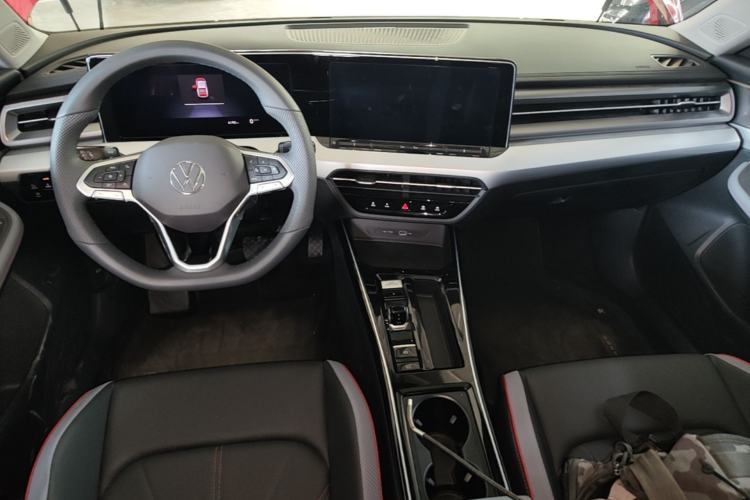 Used Volkswagen Lamando 2025 Lavida L 280TSI DSG Cool & Spicy Edition Center Console